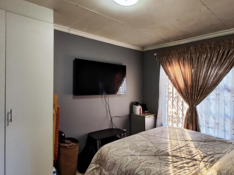 Modern 3-Bedroom Family Home for Sale in Dawn Park Ext 42, Boksburg - Photo 7