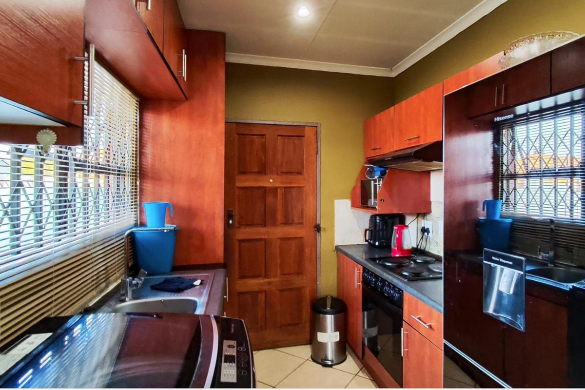 Modern 3-Bedroom Family Home for Sale in Dawn Park Ext 42, Boksburg - Photo 3