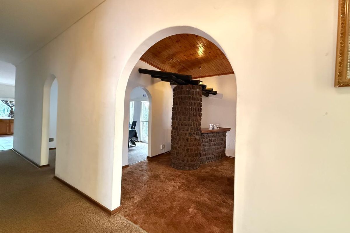 Spacious 4 Bedroom Family Home - Photo 3