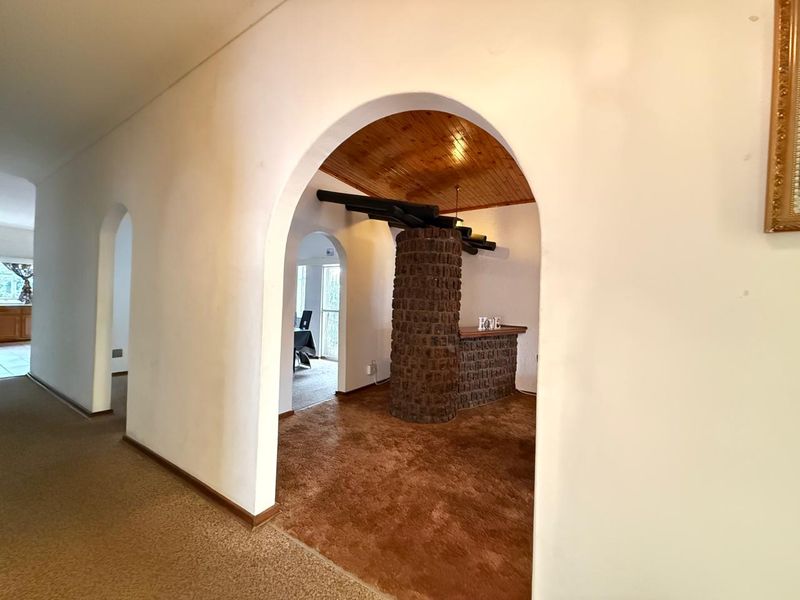 Spacious 4 Bedroom Family Home - Photo 3