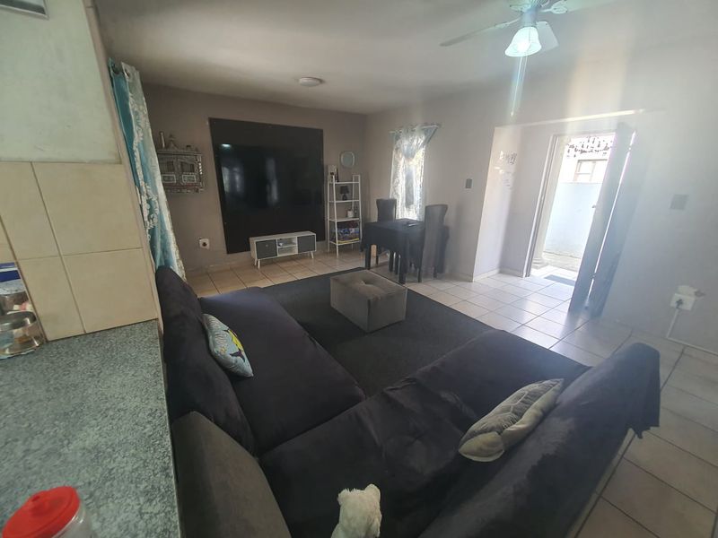 Modern Double- Storey Home in Secure Estate in Brakpan North - Photo 5