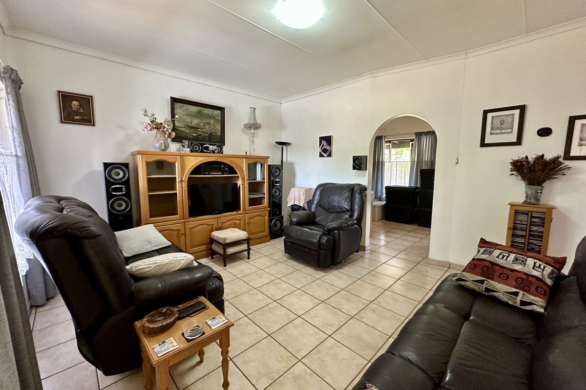 Low-Maintenance Face brick Home for Sale in a Peaceful Cul-de-Sac - Photo 3