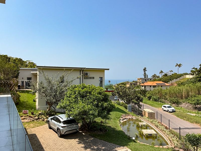 Modern Coastal Living in the Heart of La Mercy - Photo 4