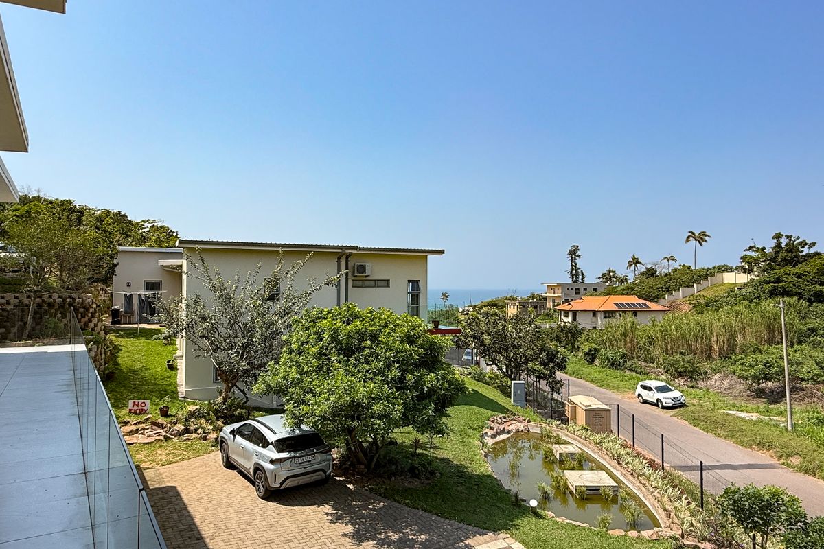 Modern Coastal Living in the Heart of La Mercy - Photo 4