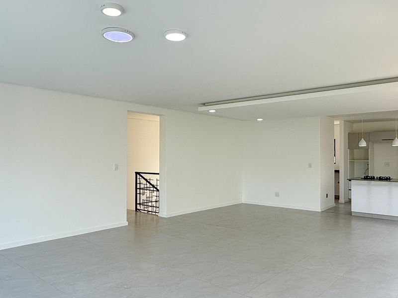 Modern Coastal Living in the Heart of La Mercy - Photo 8