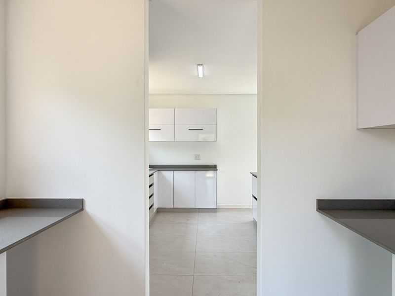 Modern Coastal Living in the Heart of La Mercy - Photo 6