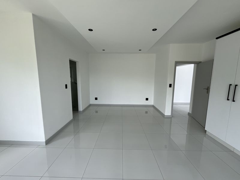 Modern Coastal Living in the Heart of La Mercy - Photo 6