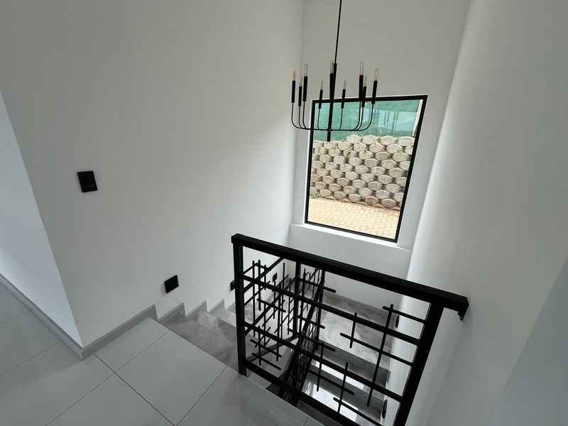 Modern Coastal Living in the Heart of La Mercy - Photo 5