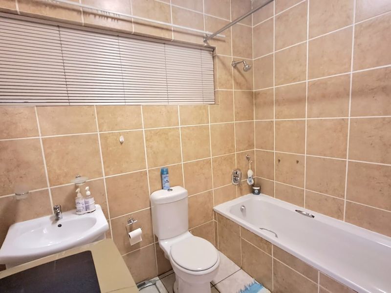 MODERN BACHELOR COTTAGE TO RENT – ARCON PARK - Photo 8