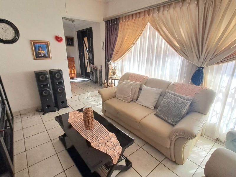 MODERN BACHELOR COTTAGE TO RENT – ARCON PARK - Photo 4