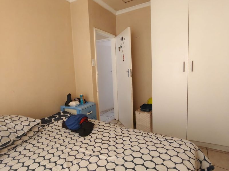 This magnificent pet friendly townhouse is located in a popular & very secure complex located in Vaa - Photo 6