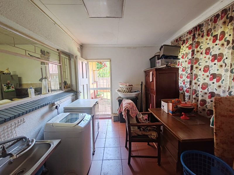 3 Bedroom House for Sale in Krugersrus - Photo 10