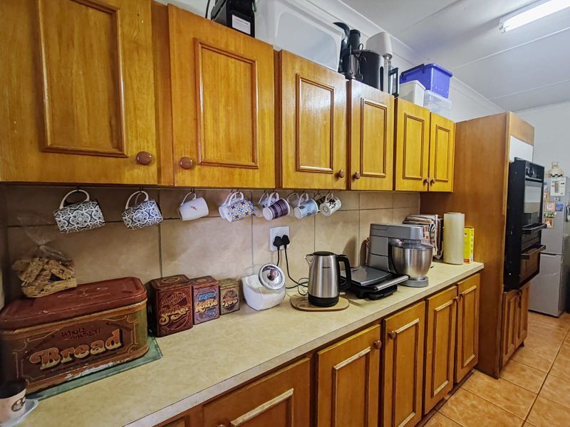 3 Bedroom House for Sale in Krugersrus - Photo 8