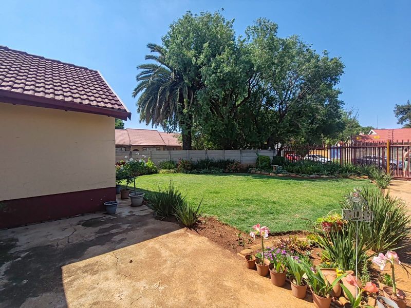 3 Bedroom House for Sale in Krugersrus - Photo 5