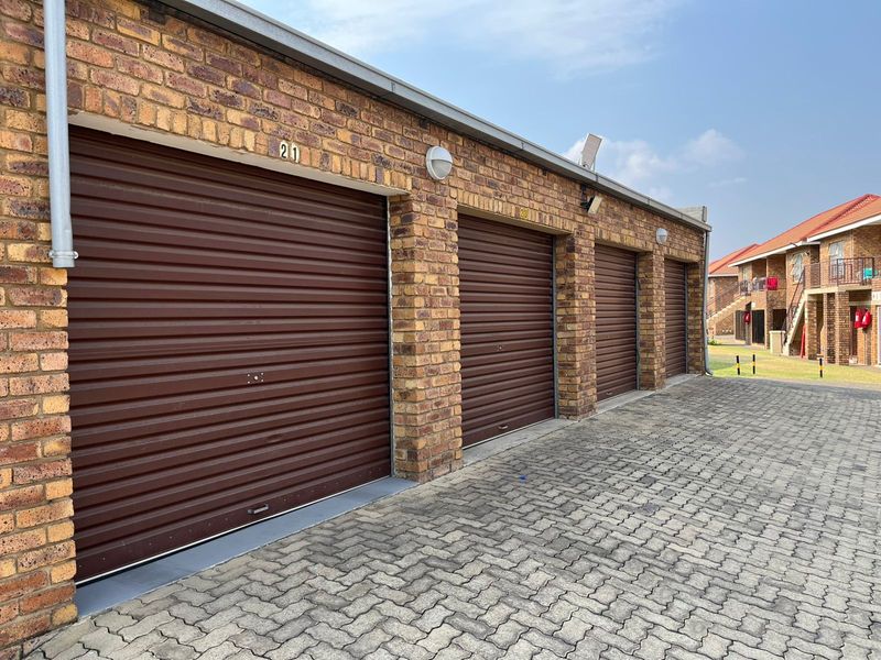 Apartment Rental Monthly In Kempton Park - Photo 10