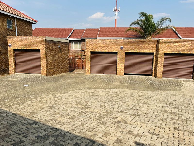 Apartment Rental Monthly In Kempton Park - Photo 6