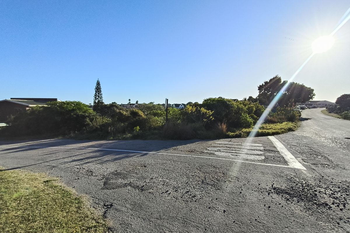 890 m2 Corner-Level Stand with Distant Sea View – Prime Opportunity - Photo 5