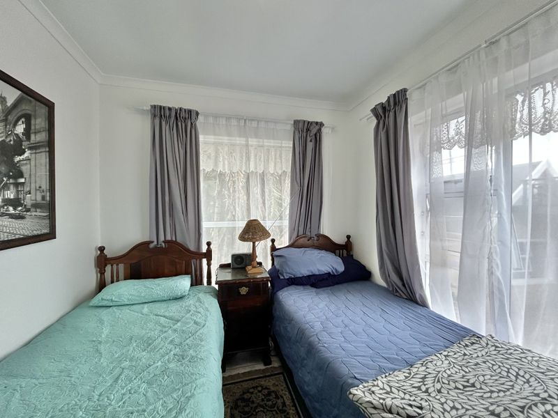 Marina Martinique Apartment with Sea Views & Pool Access - Walk to the beach - Photo 9