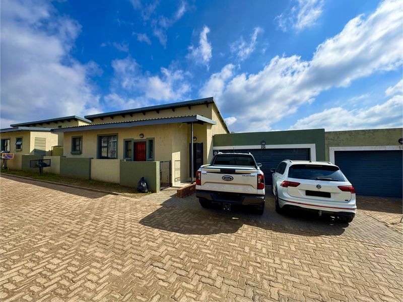 Modern 3-Bedroom Home with Inverter and Backup Water in Secure Ben Fleur Estate. - Photo 3