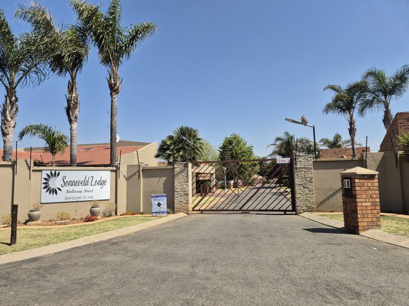 Found it! Your perfect Home in the Perfect Location! - Photo 1