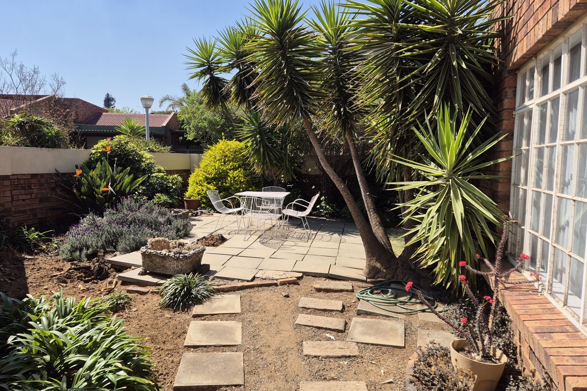 Found it! Your perfect Home in the Perfect Location! - Photo 5