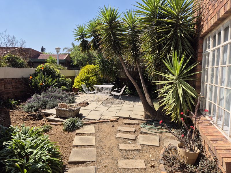 Found it! Your perfect Home in the Perfect Location! - Photo 5
