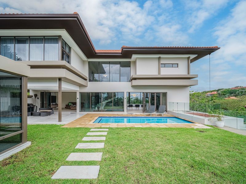 Modern Architectural Masterpiece with Ocean Views - Photo 2