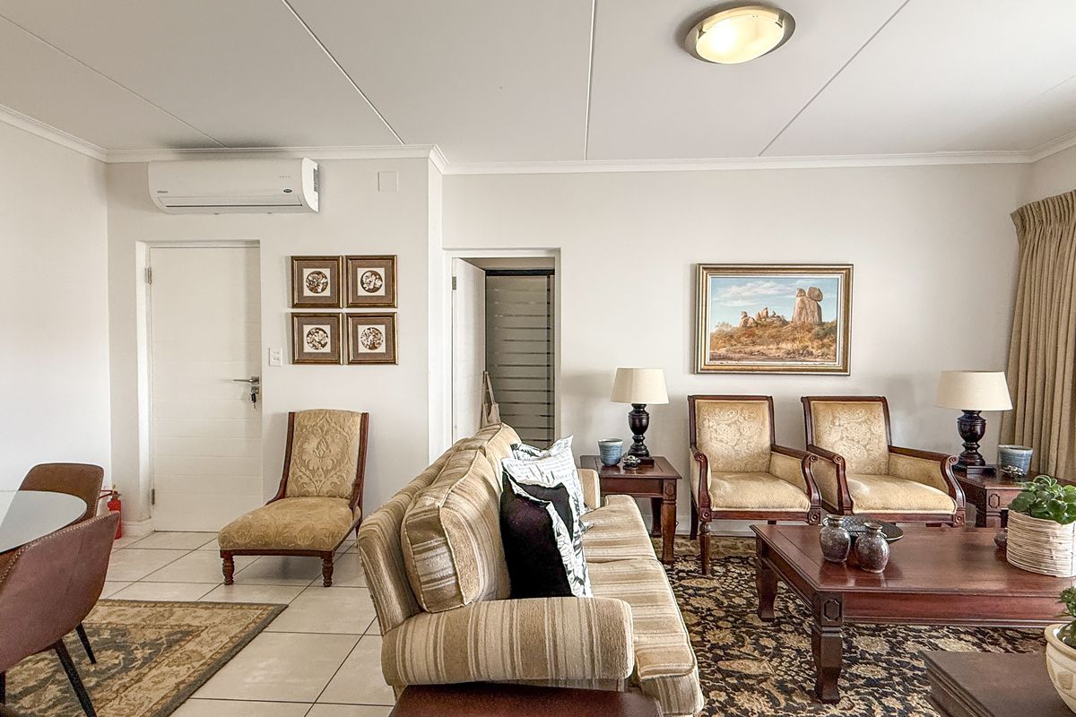 Super Neat Unit in Ballito Hills - Photo 3