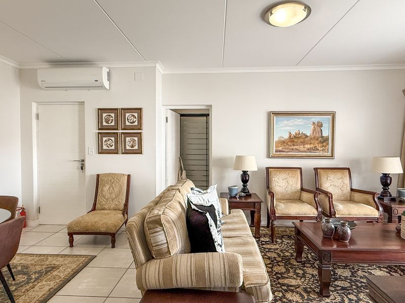 Super Neat Unit in Ballito Hills - Photo 3