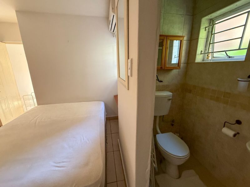 Fully furnished studio unit - Photo 8