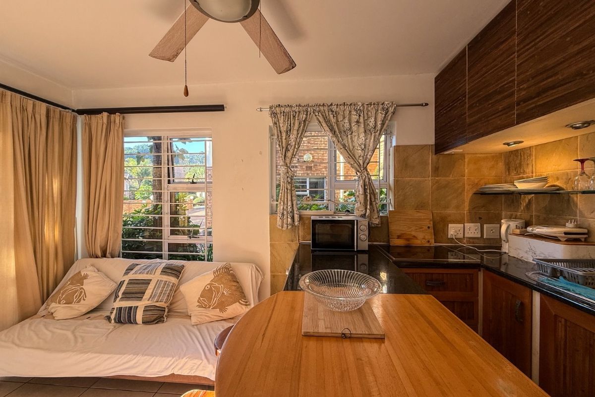 Fully furnished studio unit - Photo 3