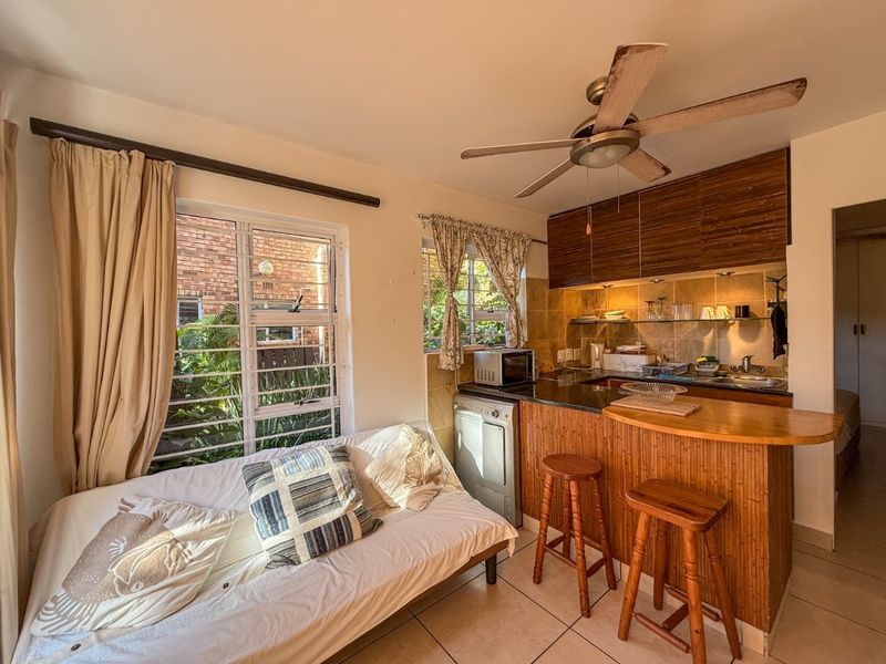 Fully furnished studio unit - Photo 2