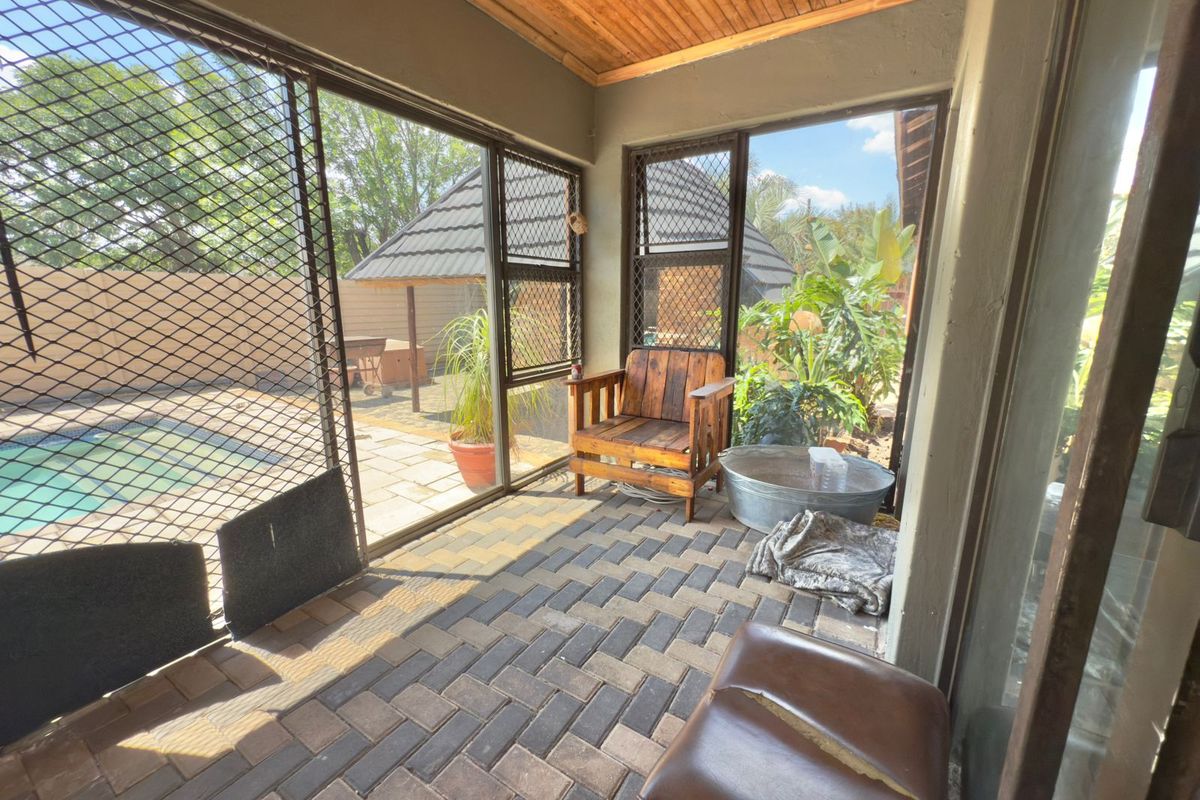 Stunning Home For Sale In A Neat Area, What More Do You Need? - Photo 4