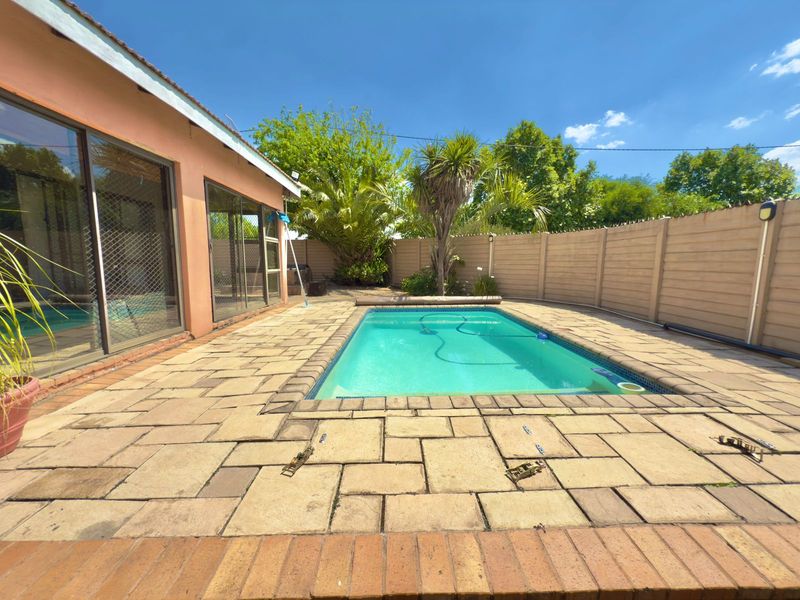 Stunning Home For Sale In A Neat Area, What More Do You Need? - Photo 2