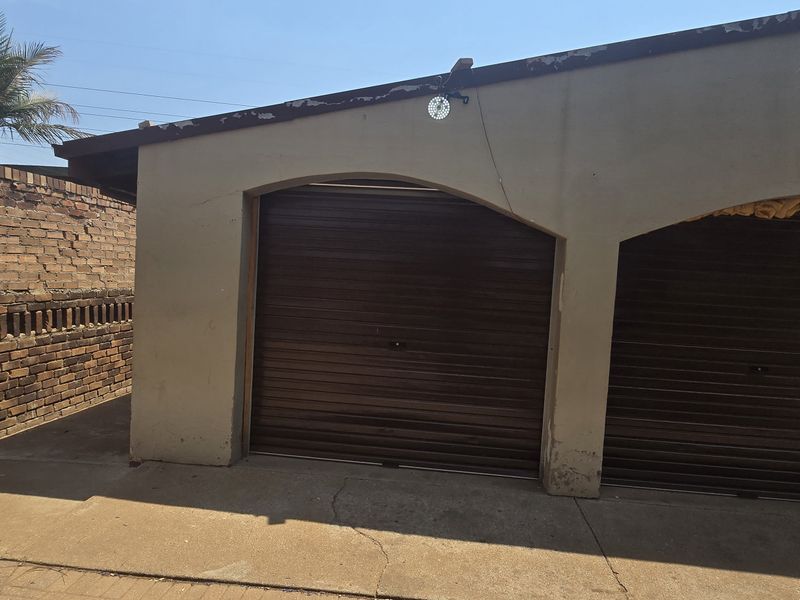 3 Bedroom House for Sale in Polokwane Central - Photo 6