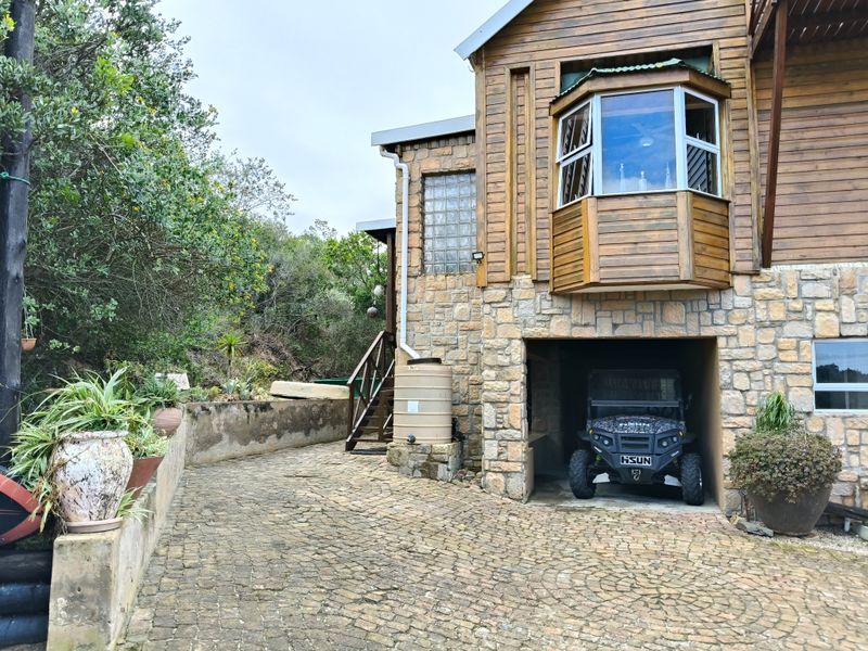 Multi- level home in the Gamoos - Photo 8