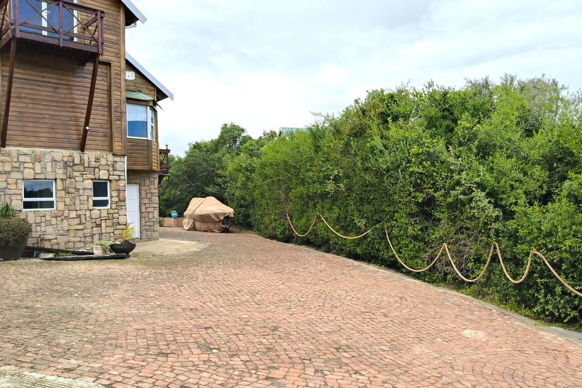 Multi- level home in the Gamoos - Photo 4