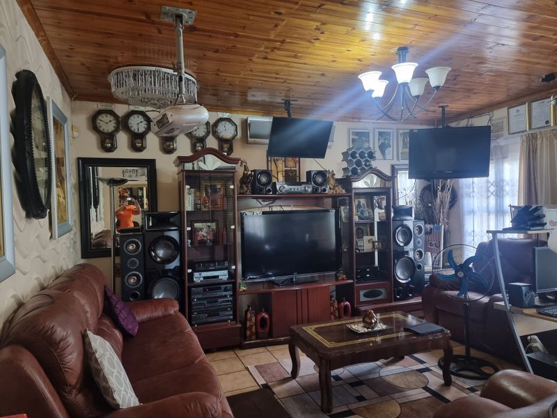 Beautiful house for sale - Photo 2