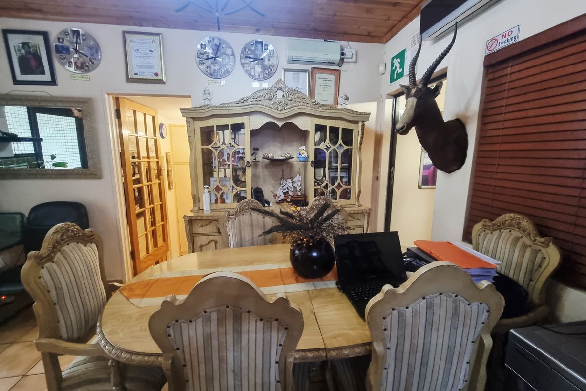 Beautiful house for sale - Photo 4