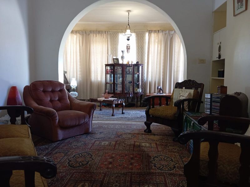 Spacious Family Home with Flatlet – Prime Location Near Top Schools & Hospital - Photo 7