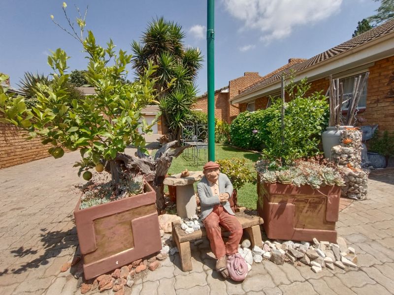 !Perfect Price!  !Grow old in Style! - Photo 2