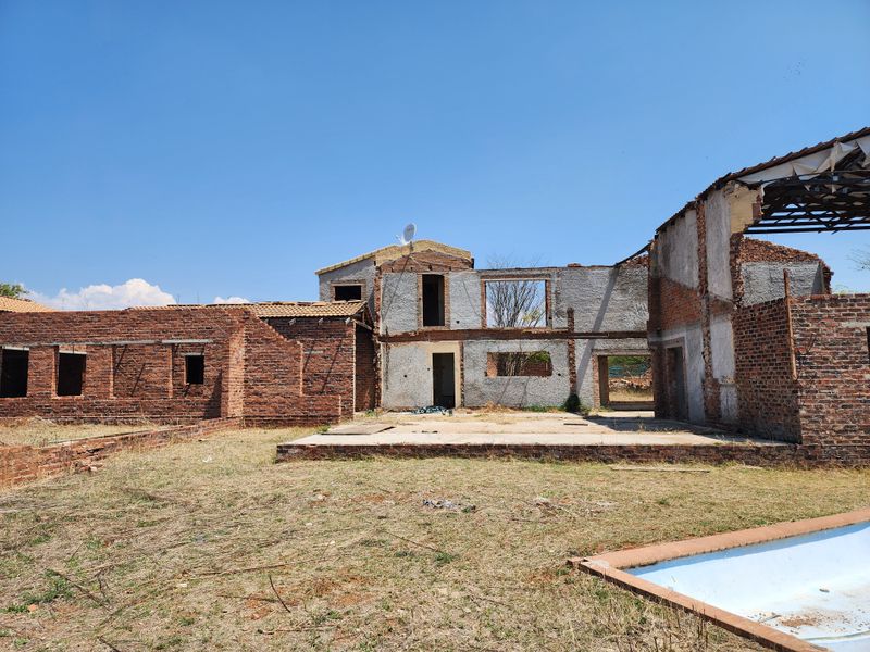 2 Incomplete Dream Homes for Sale in Broadlands Estate - Photo 2