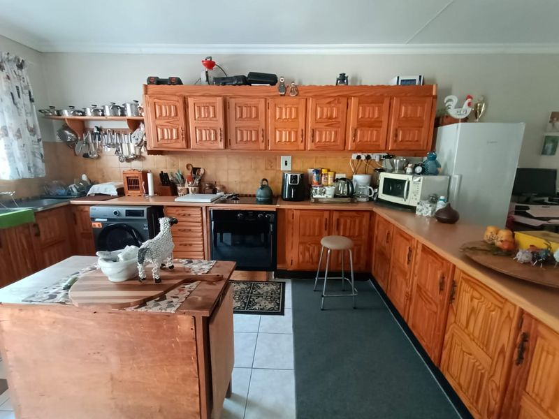 !Stunning Flat In Proper Area!  !Peaceful and Quiet! - Photo 3