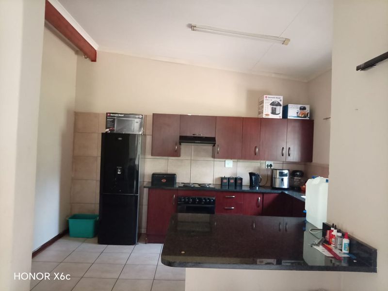 Townhouse for Sale – Quiet Area of Bela Bela - Photo 10