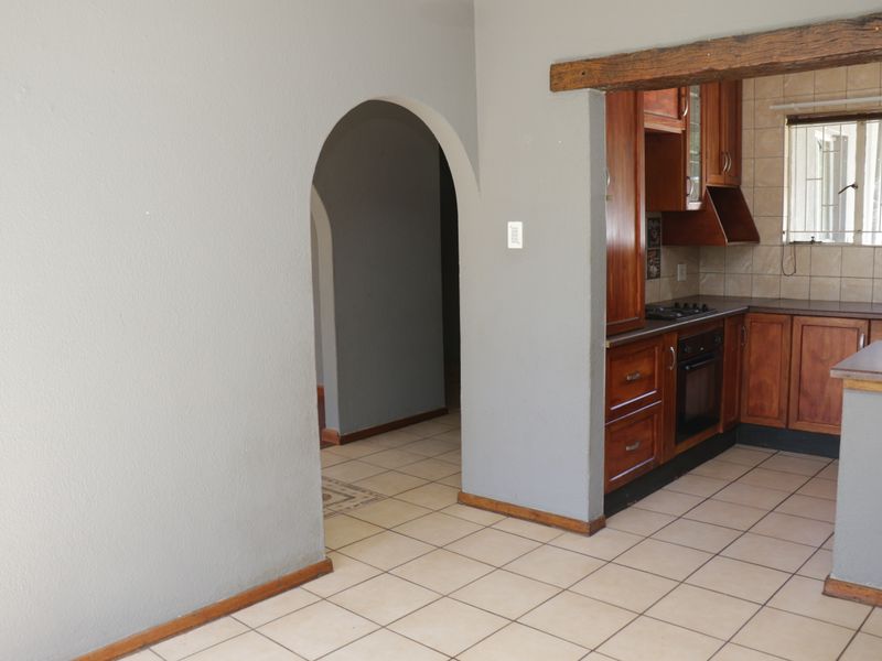 Location, Lifestyle & Loads of Potential! - Photo 9