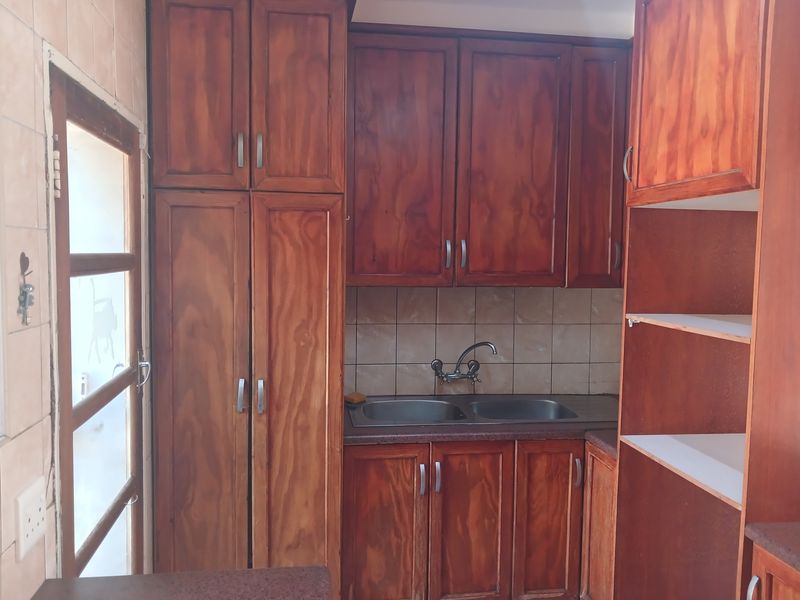 Location, Lifestyle & Loads of Potential! - Photo 8