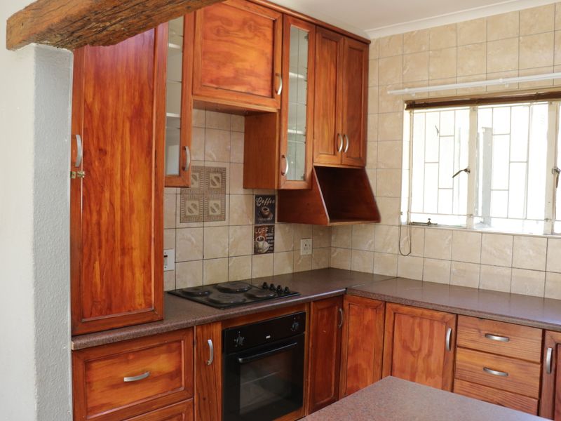 Location, Lifestyle & Loads of Potential! - Photo 6