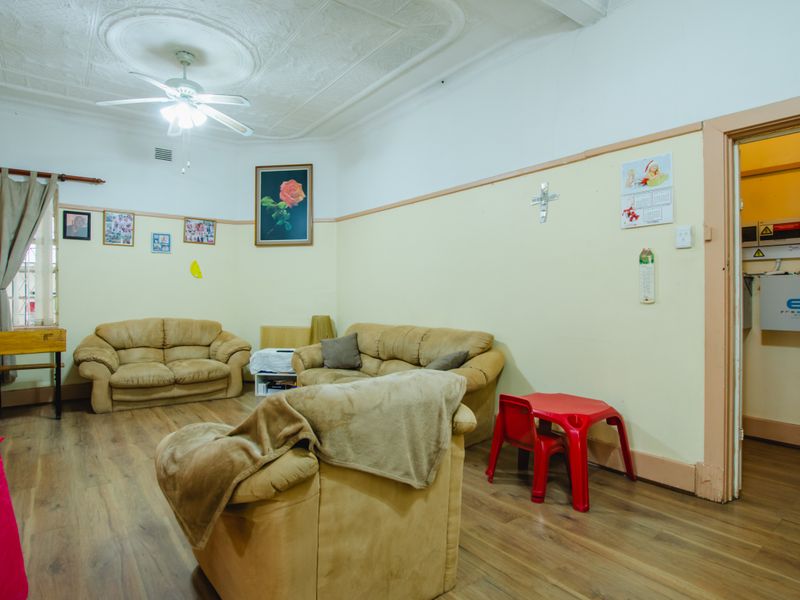 3 Bedroom with a Flat in Boksburg South - Photo 9