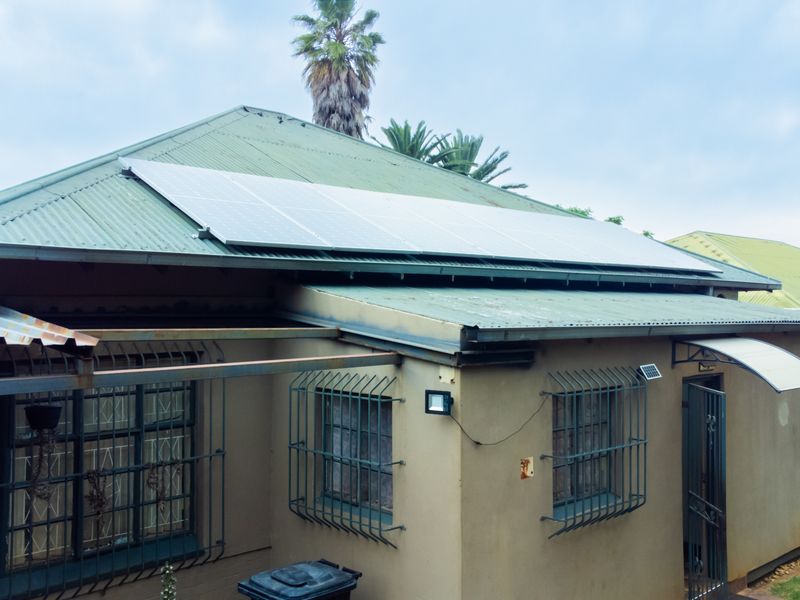 3 Bedroom with a Flat in Boksburg South - Photo 6