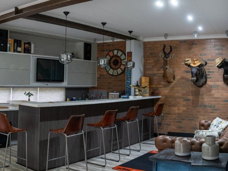 Beautiful family home to let in a prime area in Sasolburg, FULLY FURNISHED - Photo 7